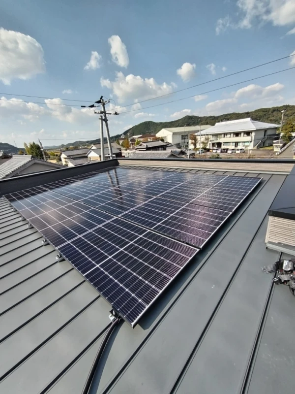 【2023年11月28日施工】和歌山県 西牟婁郡 上富田町 S様邸 ソーラーパネルセット